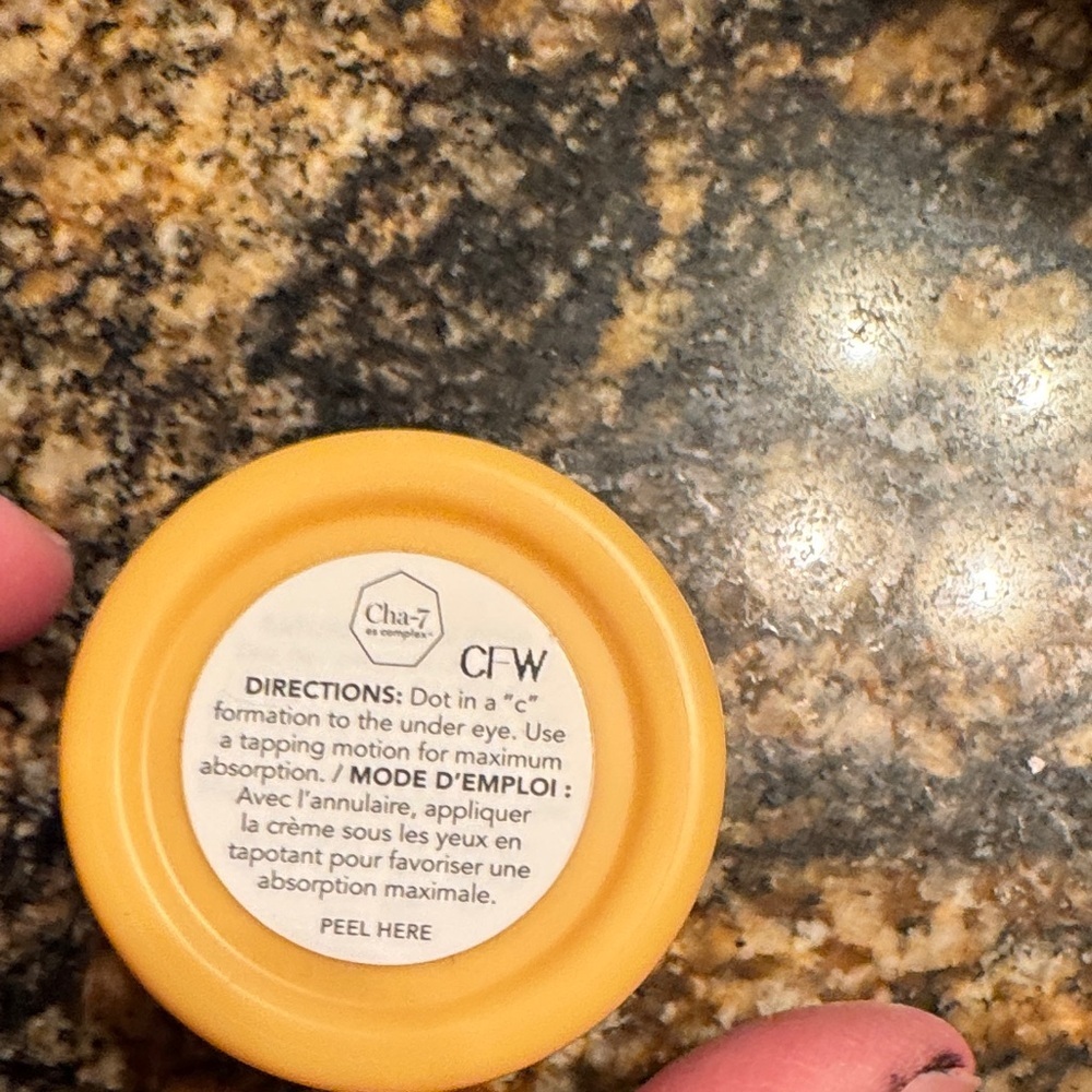Yuzu Vitamin C Bright Eye Cream - Yellow - Picture 3 of 3
